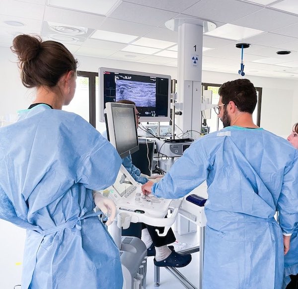 Hypnose en médecine bucco-dentaire par le Dr Frédéric SYRIANI